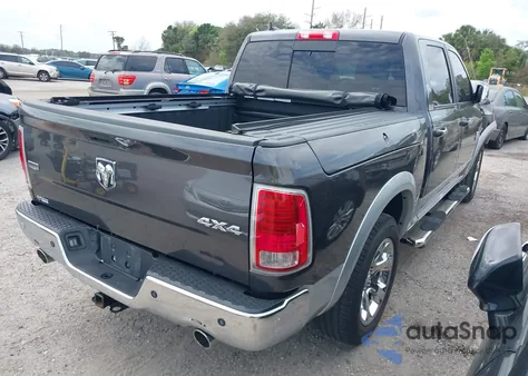 2017 Ram 1500 Laramie 4X4 5'7 Box z USA, uszkodzony, nr VIN 1C6RR7NT3HS787140